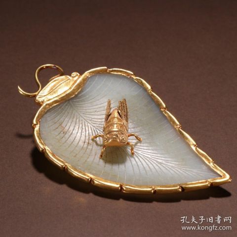 旧藏 和田玉包金一叶成名摆件